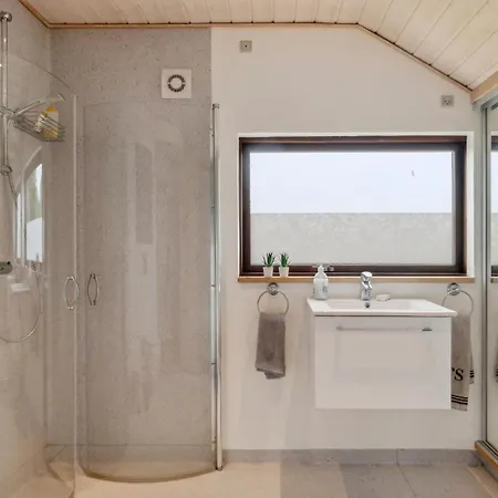 Cozy In With House Sea View